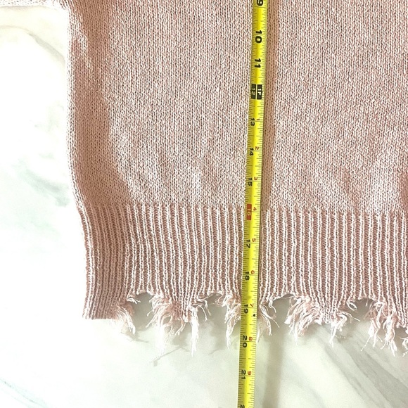 Luna Ivy Pink Distressed Hem Knit Sweater M/L Cropped Grunge Raw Edge Pullover - Picture 4 of 6